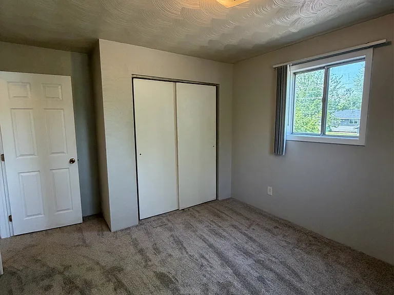 3334 Pleasant Grove Rd — Photo 12