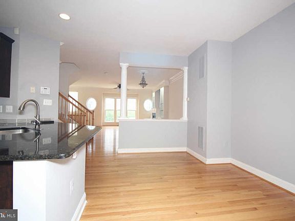 5th image of 2062 Capstone Cir