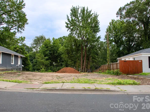 2321 Dundeen St #4, Charlotte, NC 28216