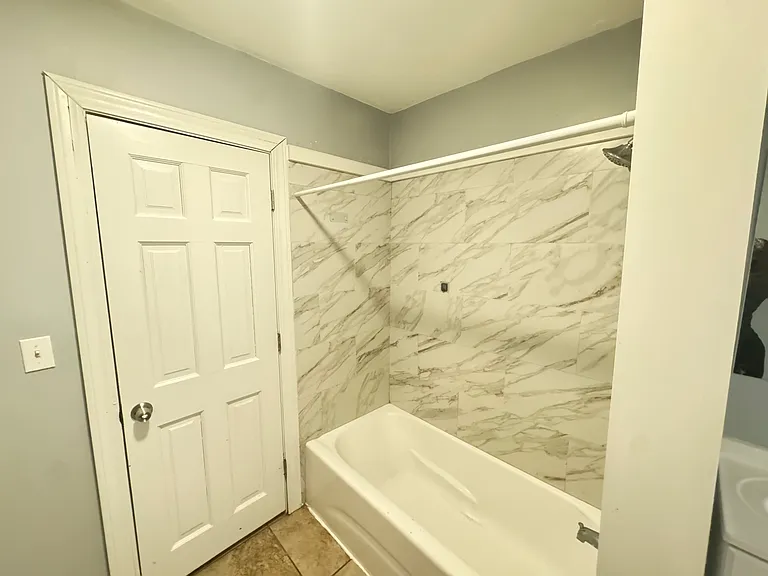 40-42 Norwich Ave #3 — Photo 5