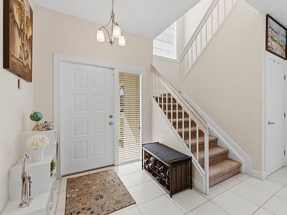 5th image of 3962 Circle Lake Drive