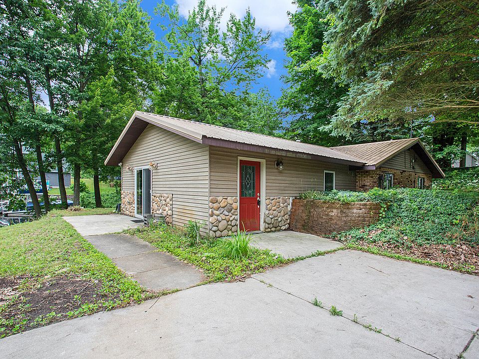 1st image of 11590 Lakeshore Dr