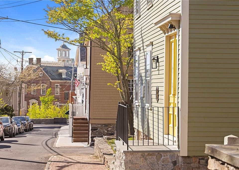 1st image of 18 Barney St #2