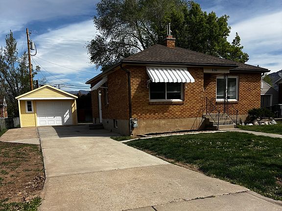 2nd image of 698 Maple St