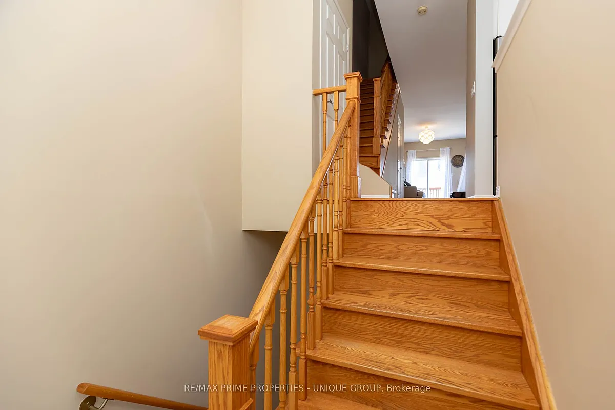Building Photo - 1130 Cawthra Rd #10