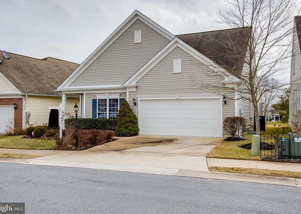 1st image of 209 Clubside Dr #327
