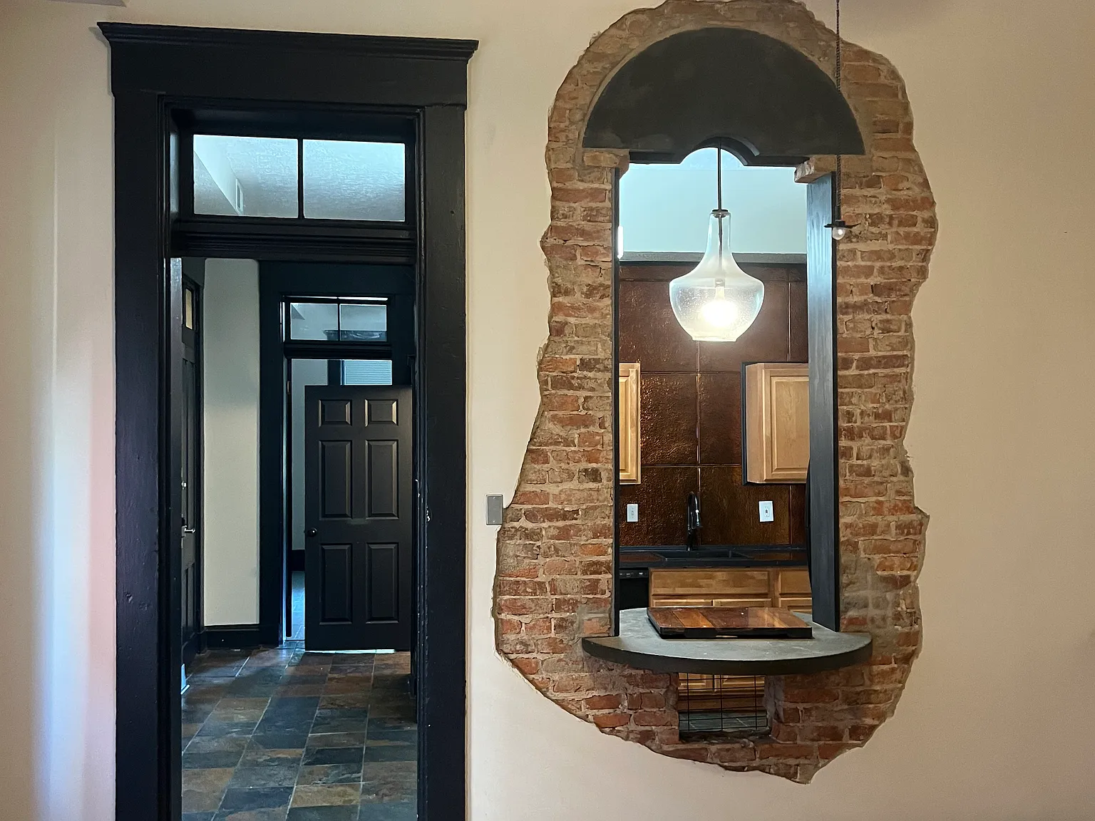 2 bed, 1000 sqft, $1,700 — Photo 1