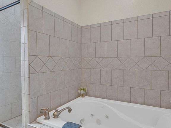 4th image of 3149 Sunny Prairie Dr