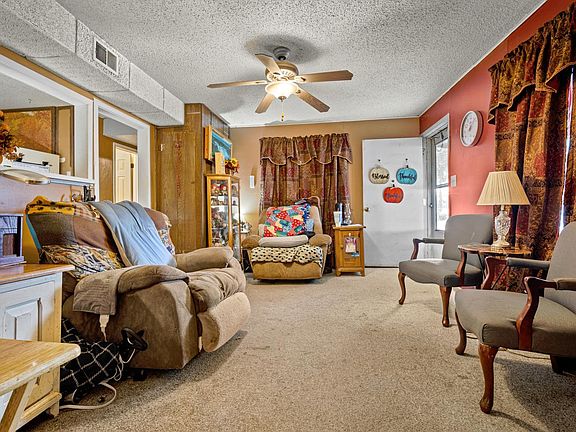 4th image of 7823 Oakridge Ave