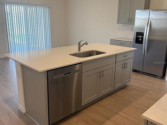 5th image of 299 Conway Ave