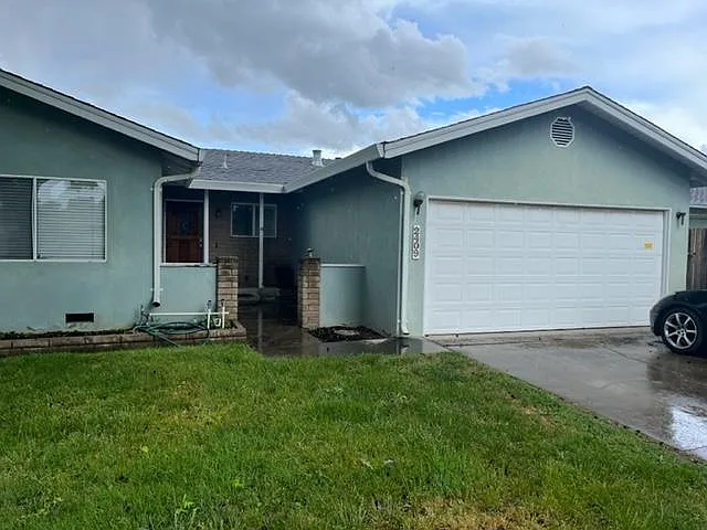 2409 Tallent Dr photo 1