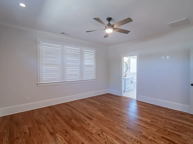1005 State St — Photo 23