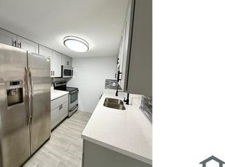 5827 Blueberry Ct, Lauderhill, FL 33313