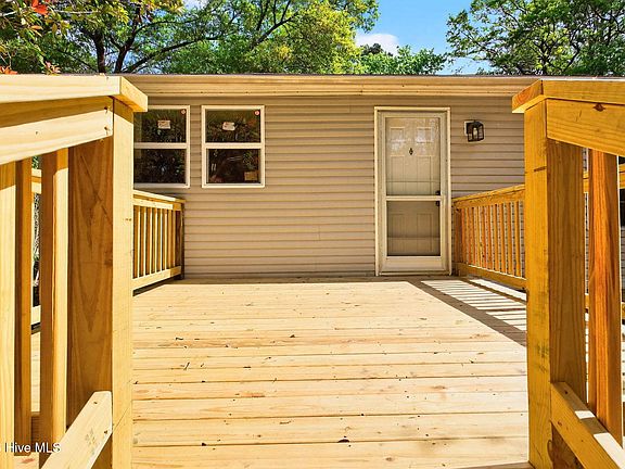 5th image of 929 Lanvale Road NE
