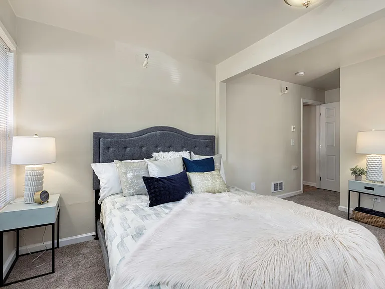 Parkside Apartments in Capitol Hill — Photo 7