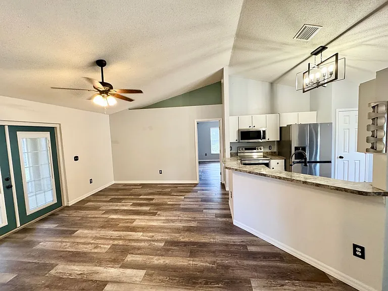 941 Park Valley Cir — Photo 11