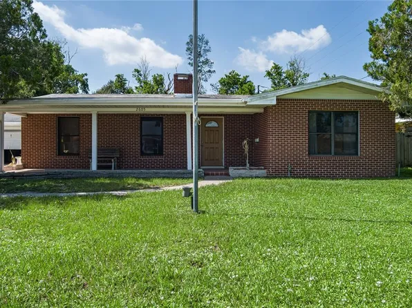 2605 27th Avenue Dr W, Bradenton, FL 34205