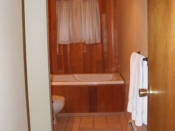 Main Bath, seperate shower, large tub