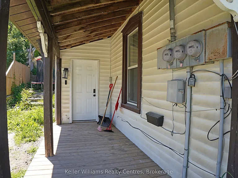 726 Berford St — Photo 4