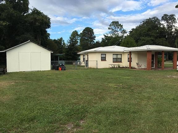 3rd image of 2514 Silver Lake Dr