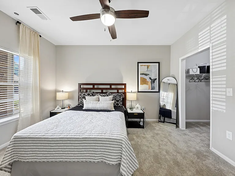 Vintage Retreat Apartments — Photo 12