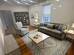 28-07 36th Ave #2D, Astoria, NY 11106