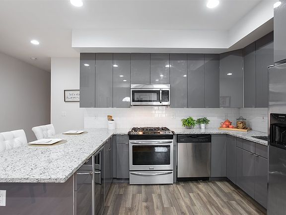 2nd image of 66 Jefferson Ave #1