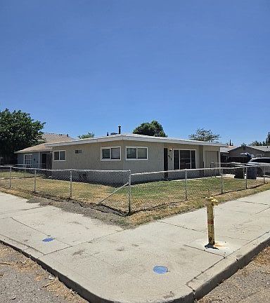 3rd image of 431 Sepulveda Ave