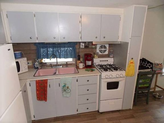 5th image of 38420 Gaines St