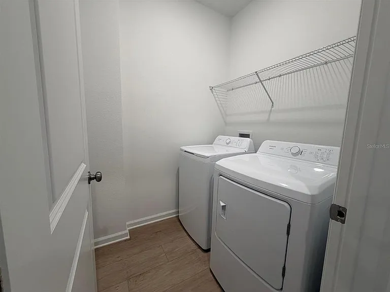 Mercy Cir — Photo 6