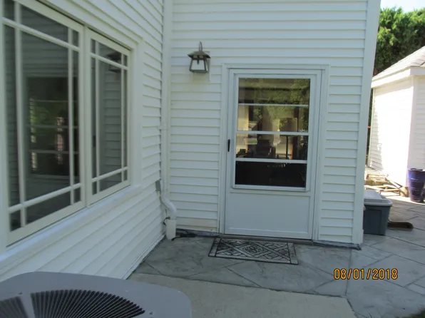 11 Travis Dr, Newton, MA 02467