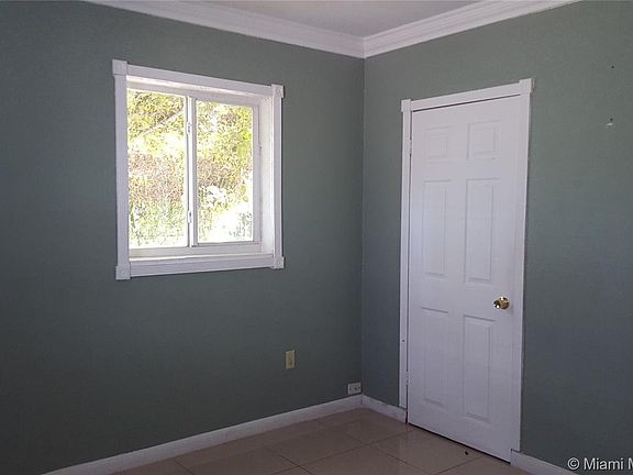 4th image of 400 NE 141st St #0