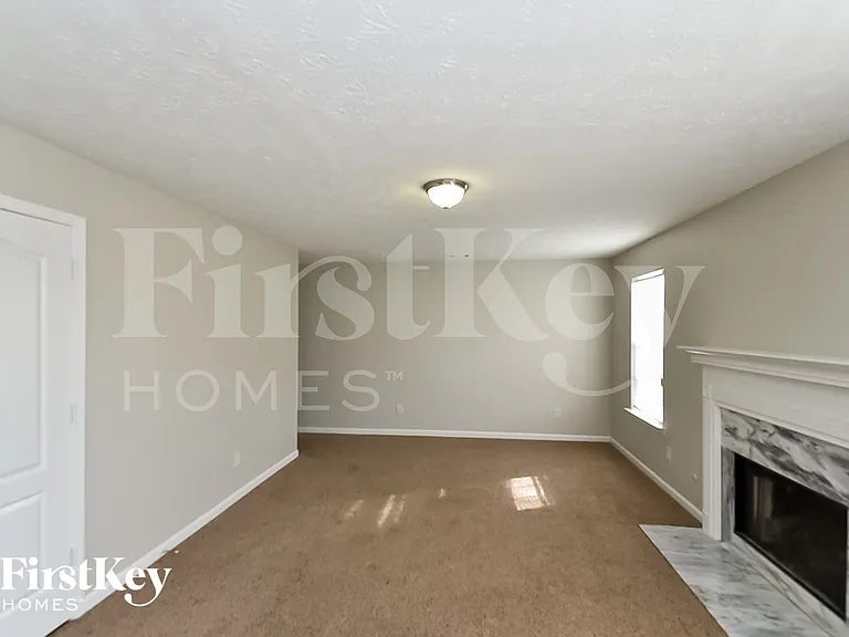 824 Rock Shoals Ct — Photo 4