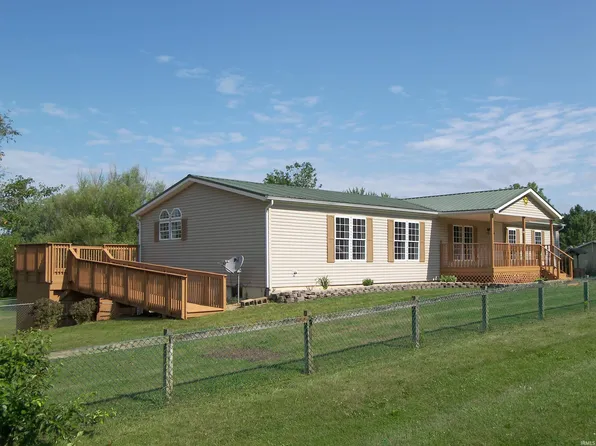 5222 E Van Ness Rd, Pierceton, IN 46562