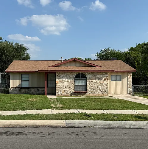 450 Mahota Dr Photo 1