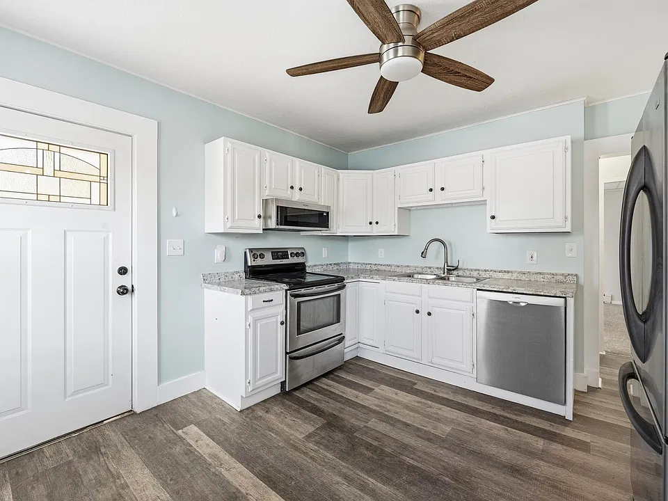 114-116 Laurel St #1