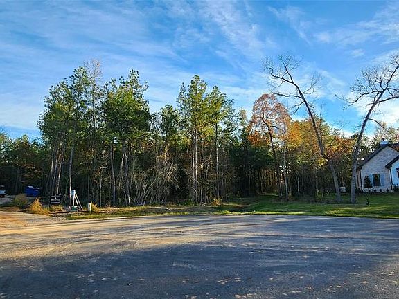 4th image of 7705 Dog Wood Acres Drive
