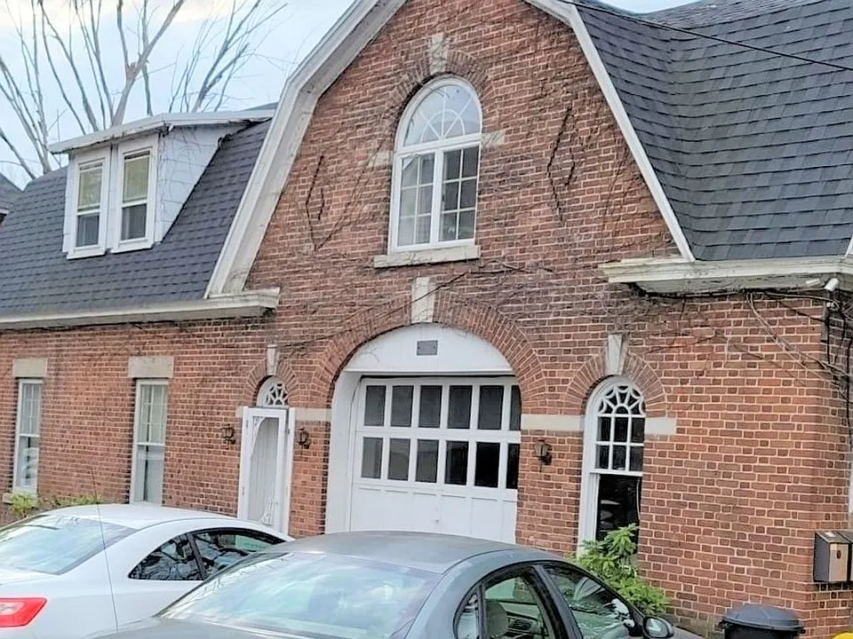 55.5 Main St