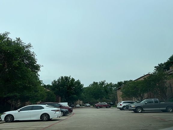 5th image of 2100 Rainbow Dr