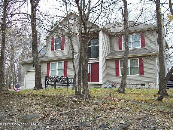 2nd image of 3465 Crestwood Dr