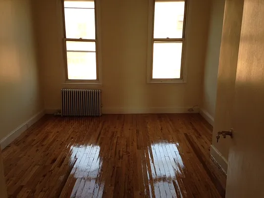 Rented by Premier Metro Realty Corp | media 37