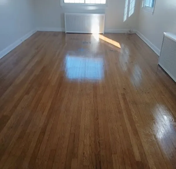 140-142 Jackson Ave — Photo 2