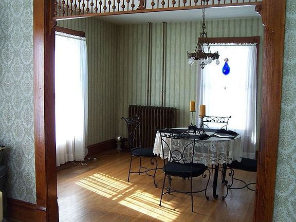 Formal dining room
