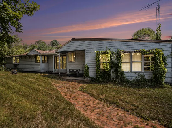 6227 Winding Ln, Richland, MI 49083