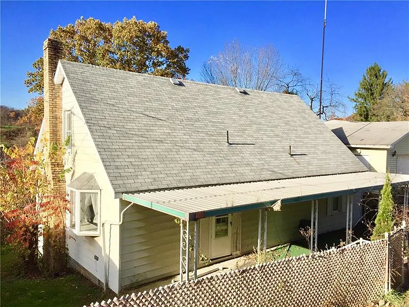 1103 Daisy Ln photo 1