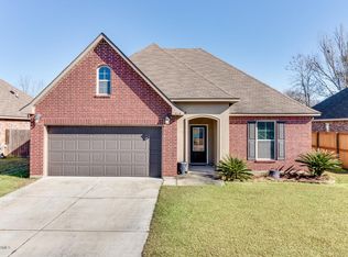 408 Magnolia Knee Dr, Carencro, LA 70520