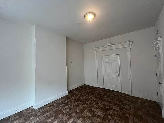 4th image of 83 Cornelia St #3