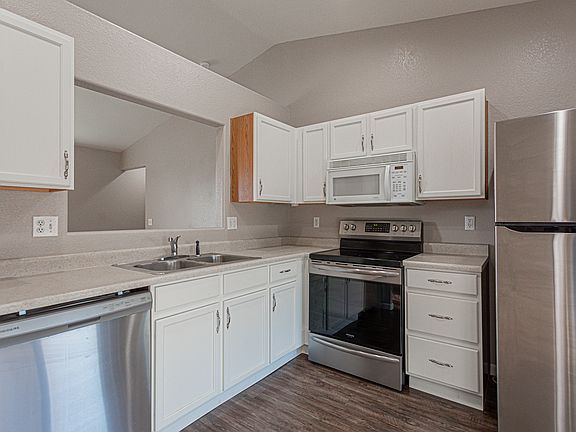 5th image of 6703 Harvey Ln