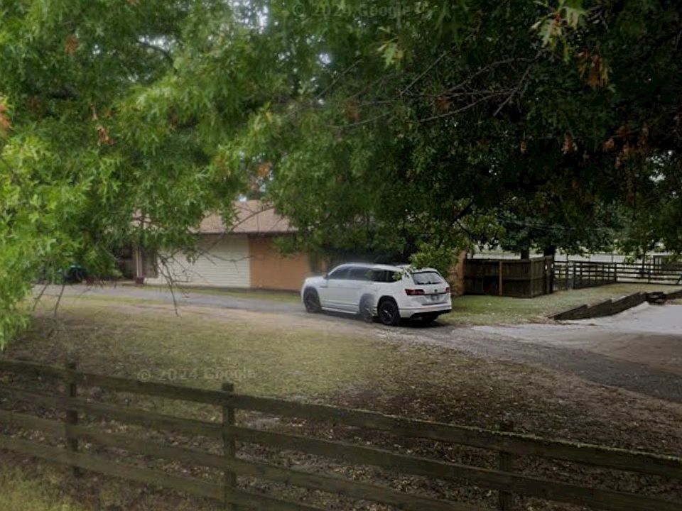 2nd image of 12420 S Garnett Rd