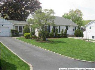 62 Copperleaf Ter, Staten Island, NY 10304